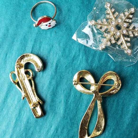 2/15$ Lot of 3 Holidays christmas brooches and 1 adjustable ring - Picture 2 of 5